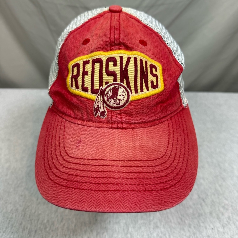 Reebok Vintage NFL Washington Redskins Trucker Fitted Hat 🏈🧢‎